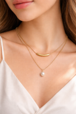 Gold Curve Pearl Necklace - Image 3